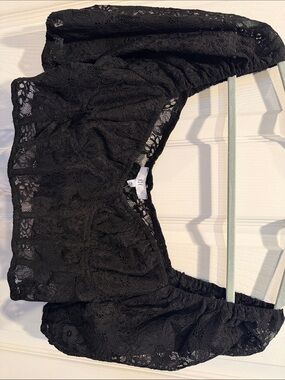 NSR Women's Black Lace Off-Shoulder Crop Top